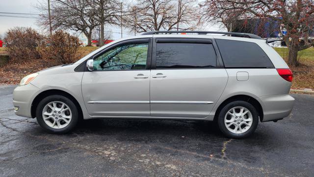 Used 2005 Toyota Sienna XLE Limited image 3