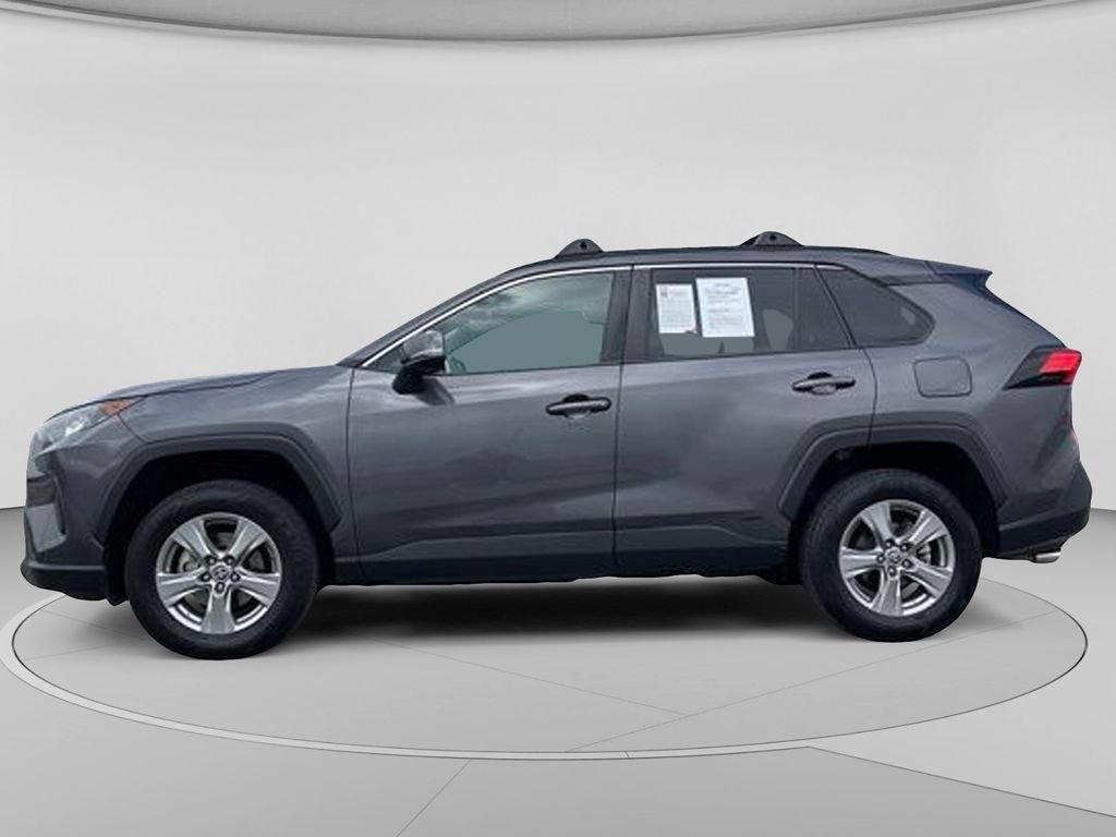 Used 2022 Toyota RAV4 LE w/ Carpet Mat Package (TMS) AWD/4WD image 11