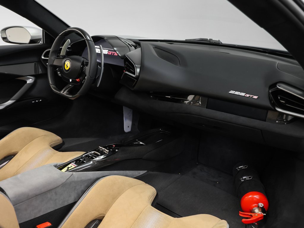Used 2023 Ferrari 296 GTS image 33