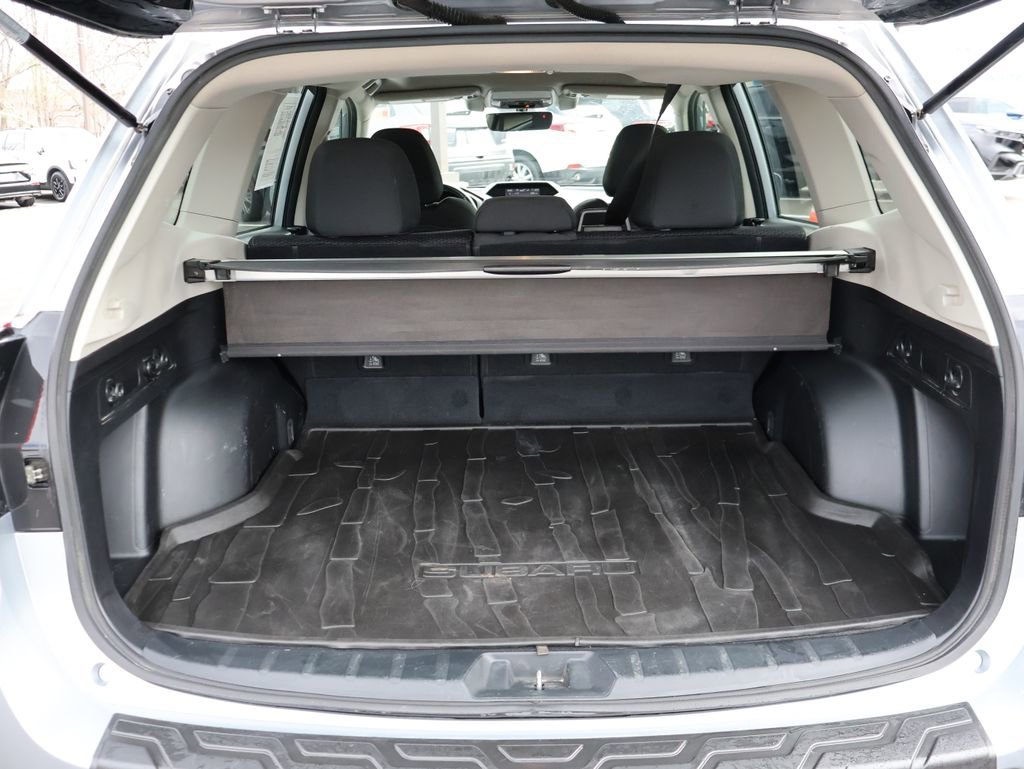 Used 2020 Subaru Forester Premium image 15