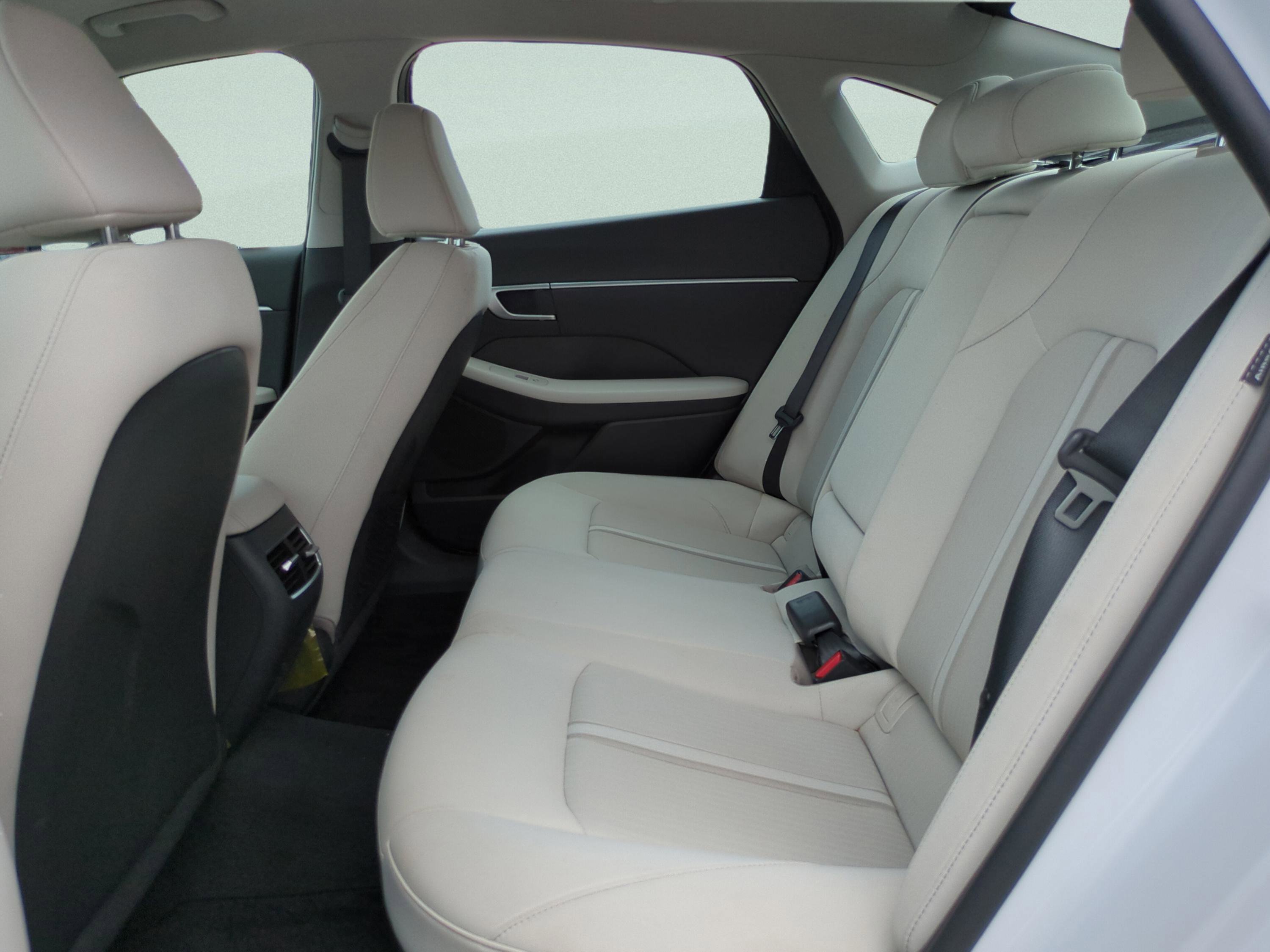 Certified 2025 Hyundai Sonata SEL FWD image 12