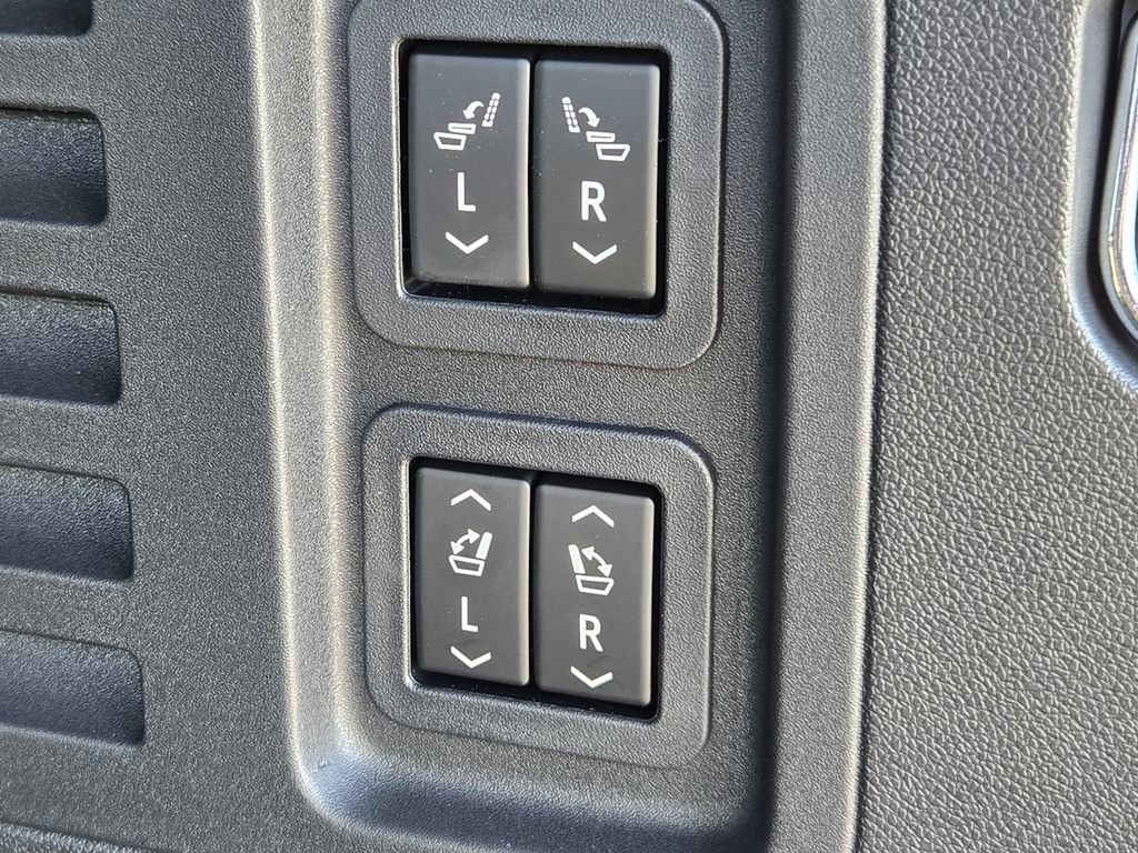 New 2026 GMC Acadia Denali w/ Super Cruise Package image 13