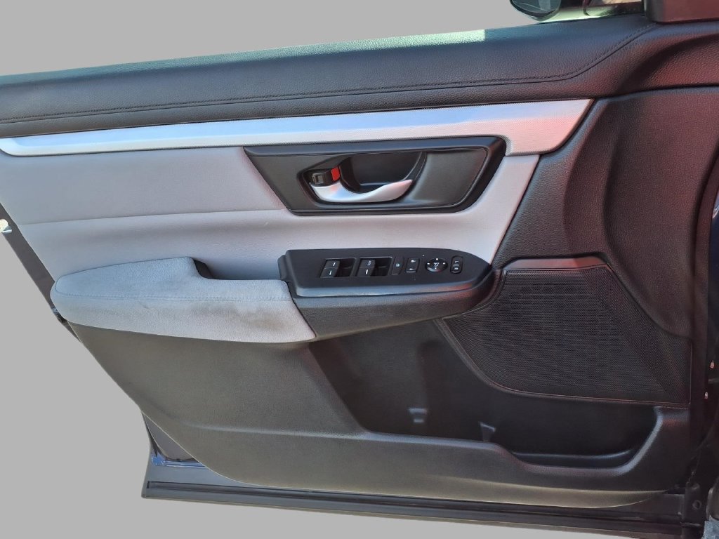 Used 2018 Honda CR-V LX image 17