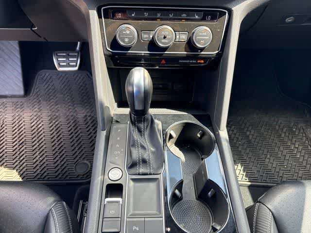 Used 2021 Volkswagen Atlas Cross Sport SEL R-Line w/ Cross Sport MDO Package FWD image 19