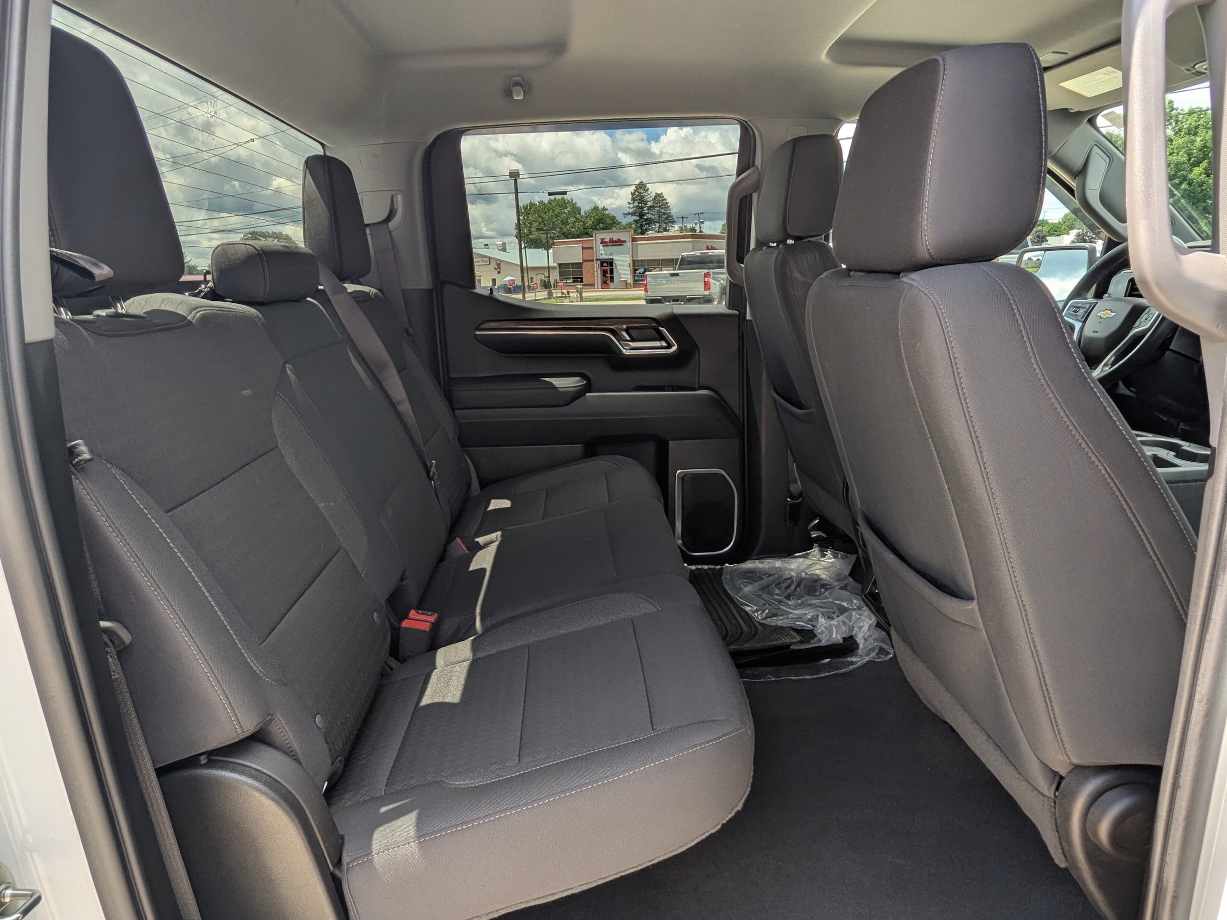 Used 2023 Chevrolet Silverado 1500 LT w/ LPO, Dark Essentials Package AWD/4WD image 11