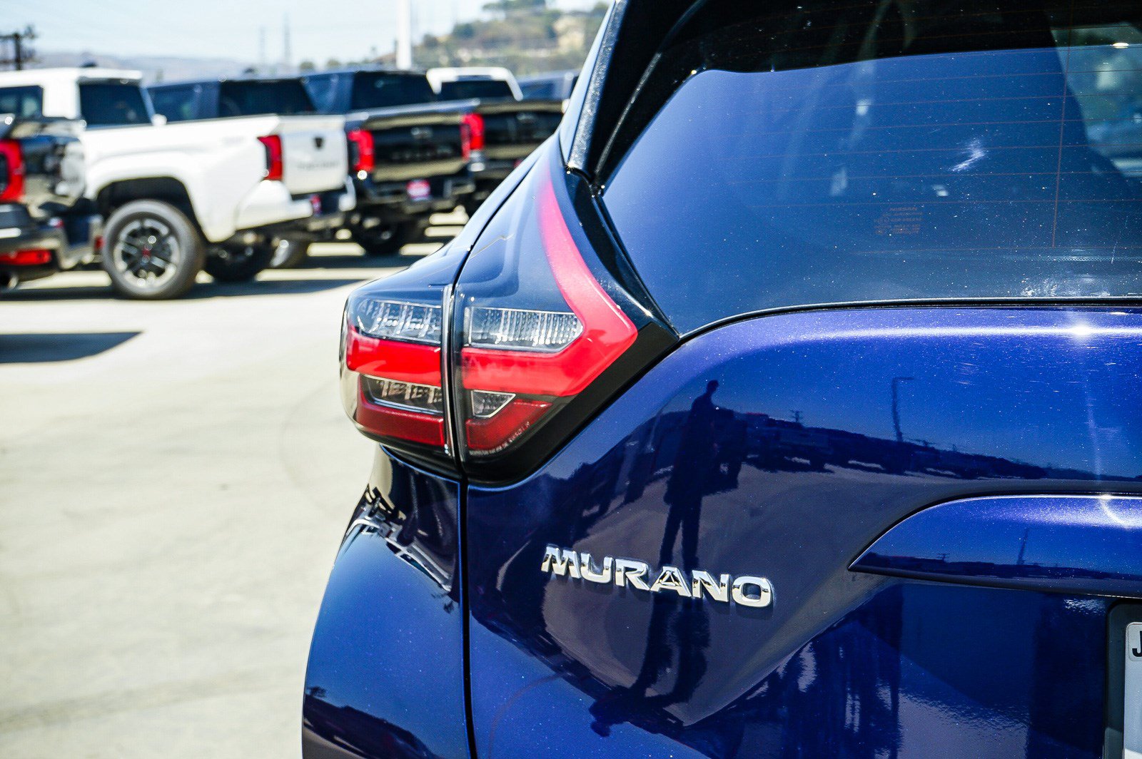 Used 2023 Nissan Murano S AWD/4WD image 12