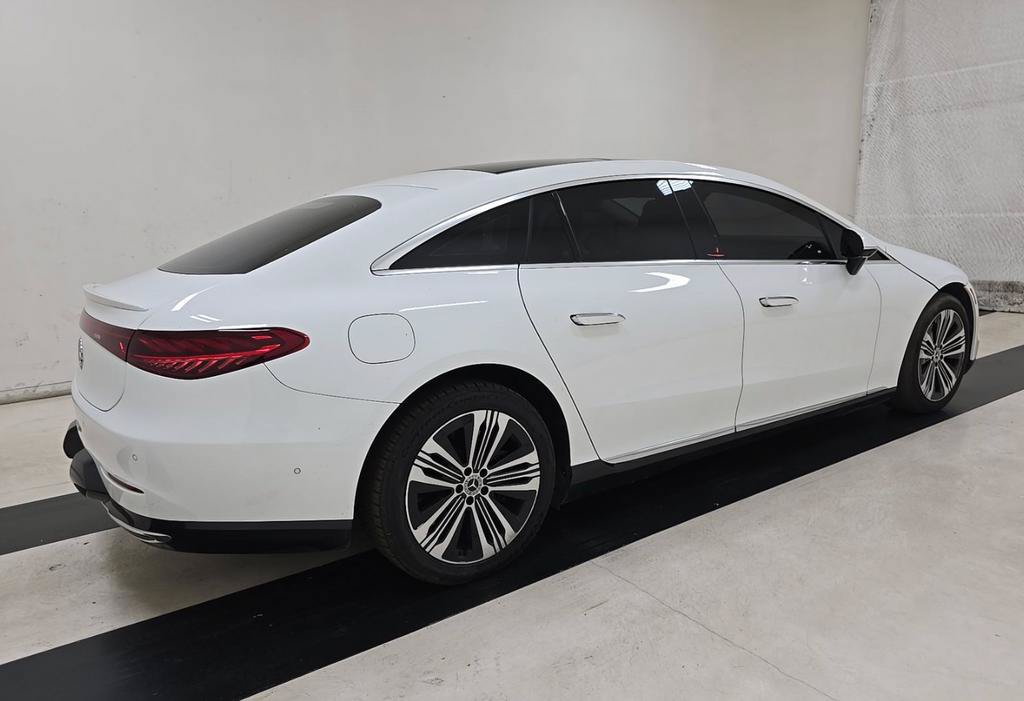 Used 2023 Mercedes-Benz EQS 450+ Sedan image 2