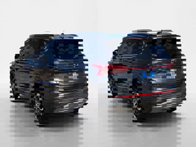 Used 2023 Hyundai Santa Fe SEL image 3