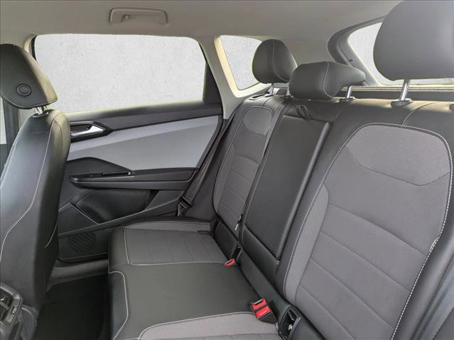 Used 2022 Volkswagen Taos SE image 17
