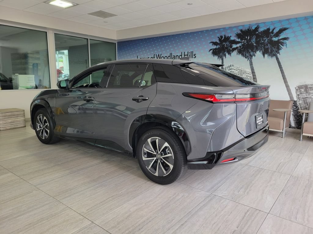 Used 2024 Lexus RZ 300e Premium w/ Technology Package FWD image 3