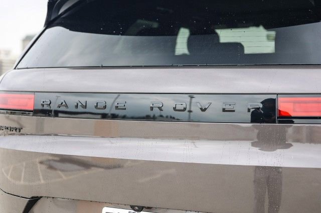 New 2025 Land Rover Range Rover Sport Dynamic SE image 8