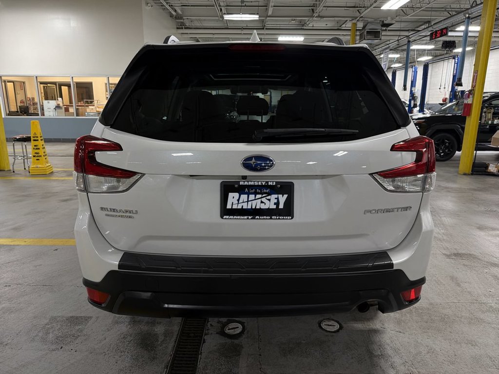 Certified 2021 Subaru Forester Premium AWD/4WD image 7