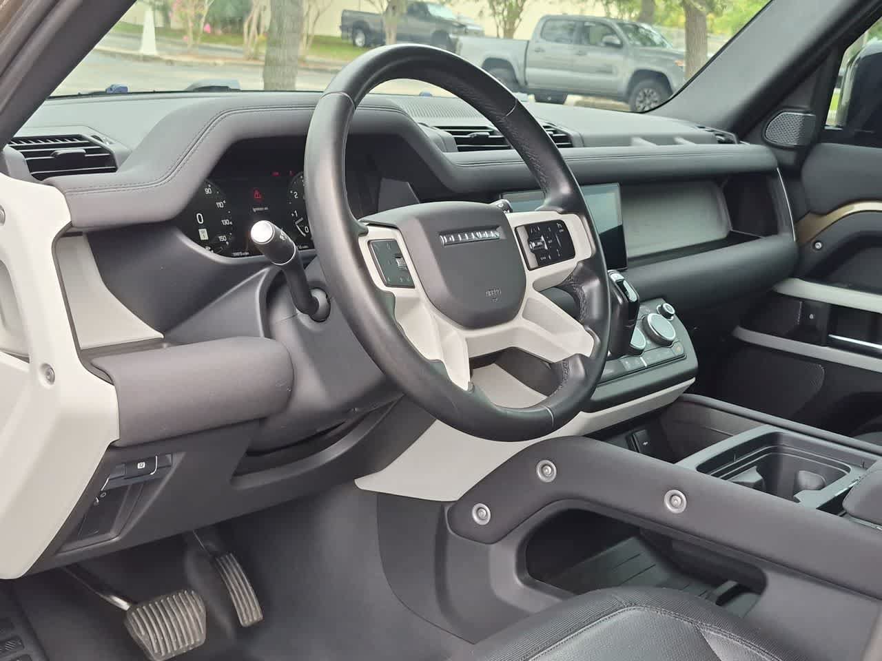 Certified 2023 Land Rover Defender 110 X-Dynamic SE AWD/4WD image 10