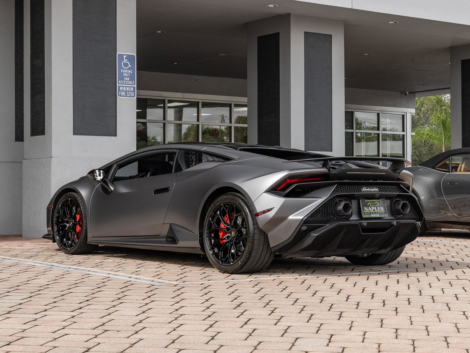 Used 2024 Lamborghini Huracan Tecnica image 44