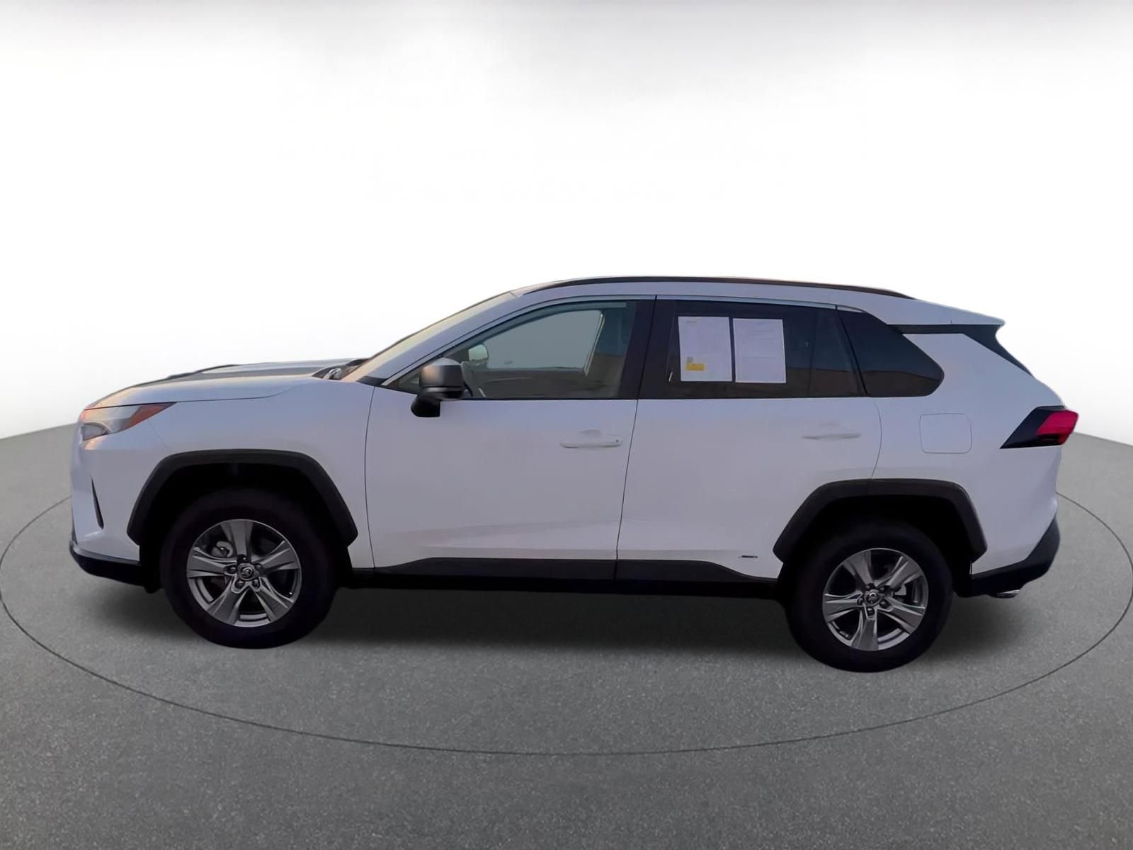 Used 2025 Toyota RAV4 LE image 7