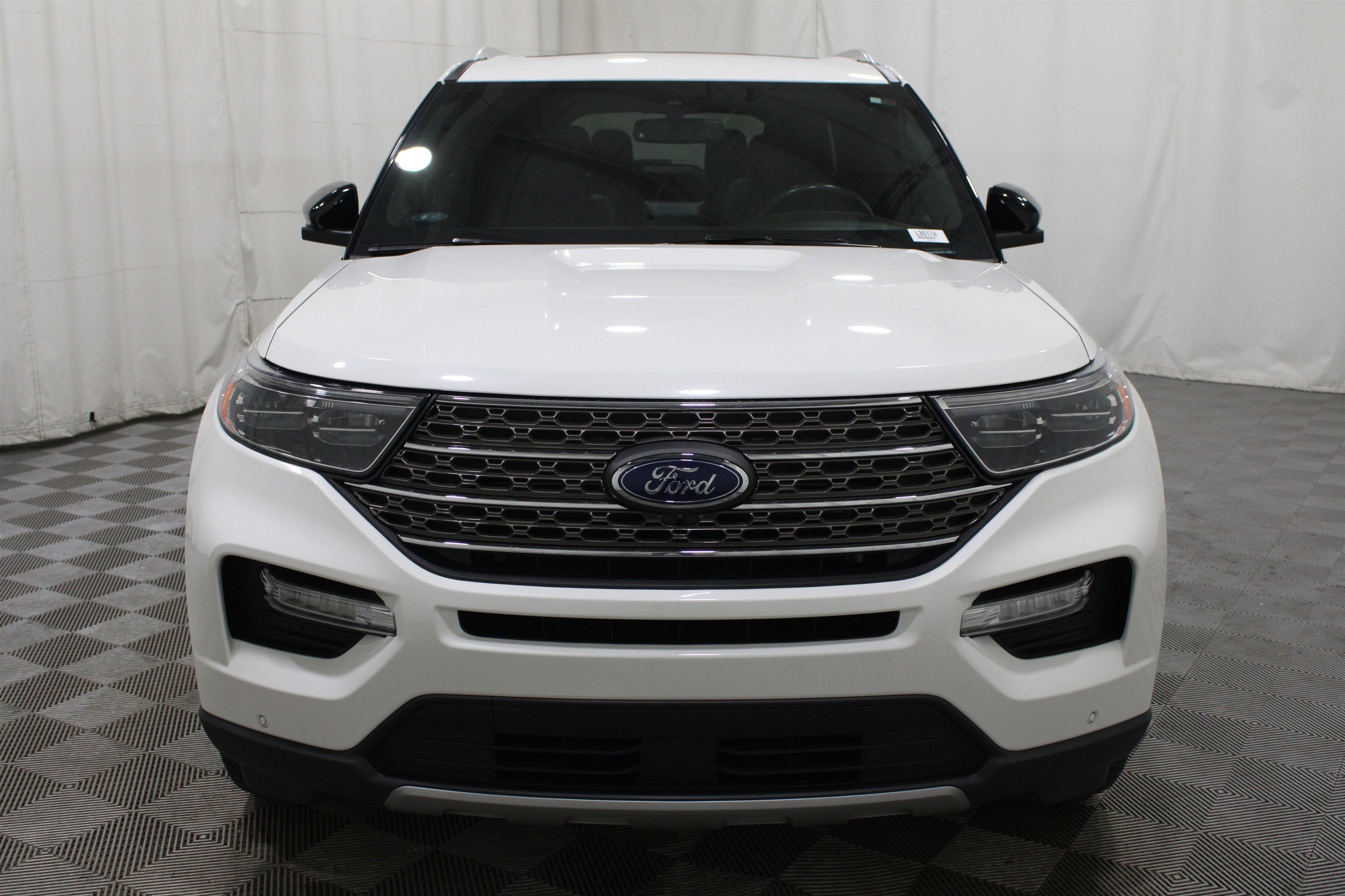 Used 2022 Ford Explorer King Ranch w/ Technology Package AWD/4WD image 38