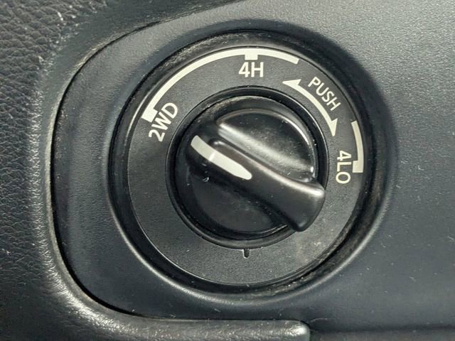 Used 2022 Nissan Frontier SV w/ Technology Package image 30