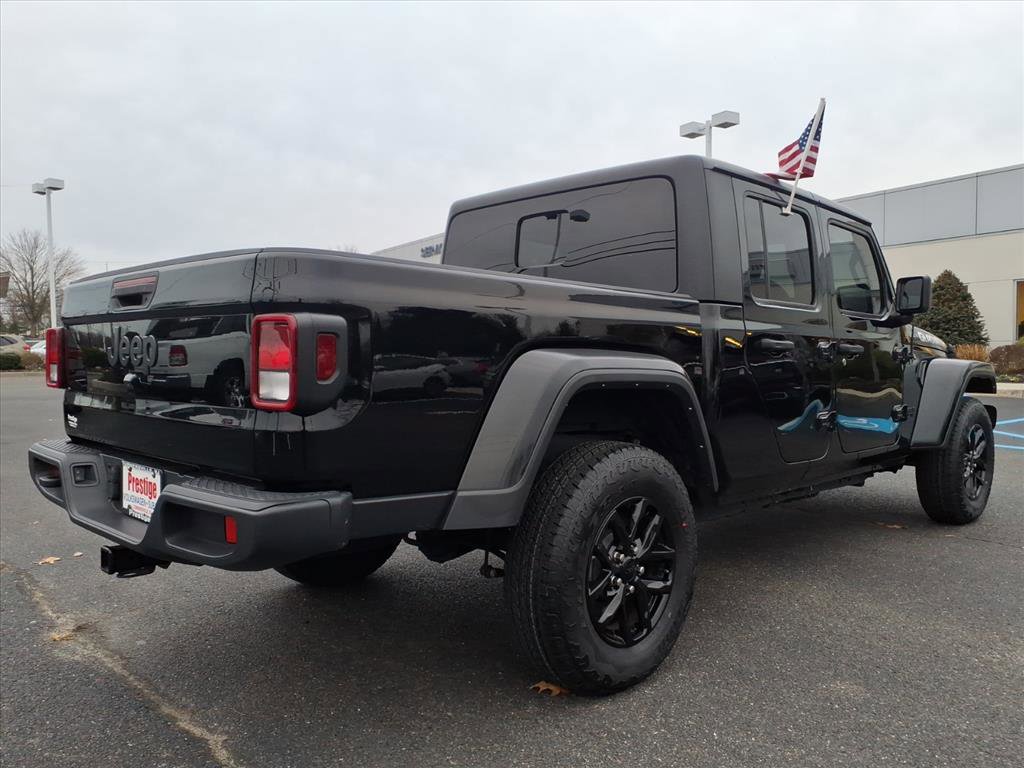 Used 2022 Jeep Gladiator Sport AWD/4WD image 7