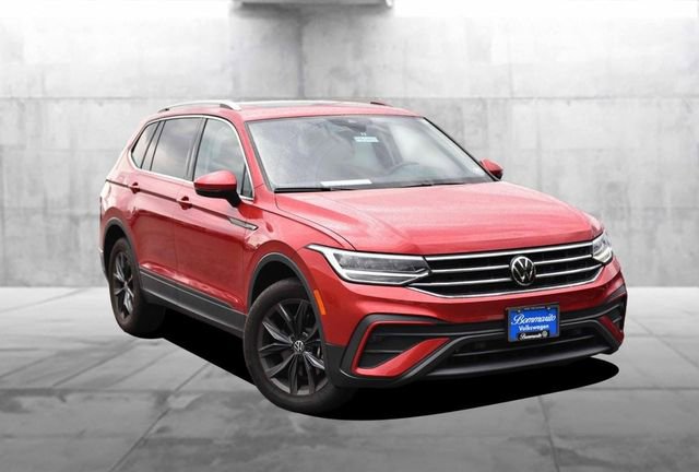 Certified 2024 Volkswagen Tiguan SE AWD/4WD image 2