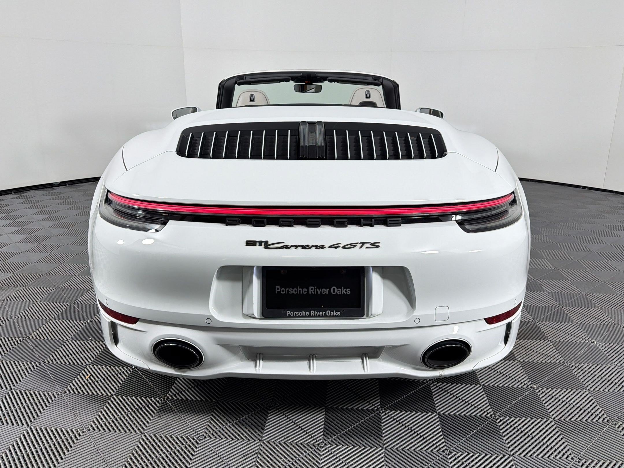 Certified 2022 Porsche 911 Carrera 4 GTS AWD/4WD image 10