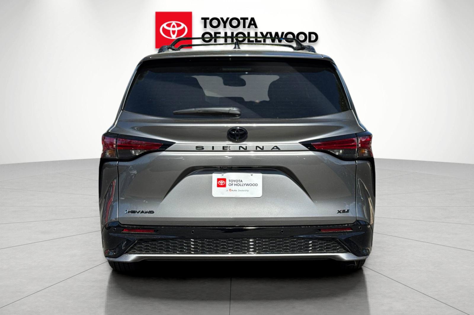 New 2026 Toyota Sienna XSE AWD/4WD image 5