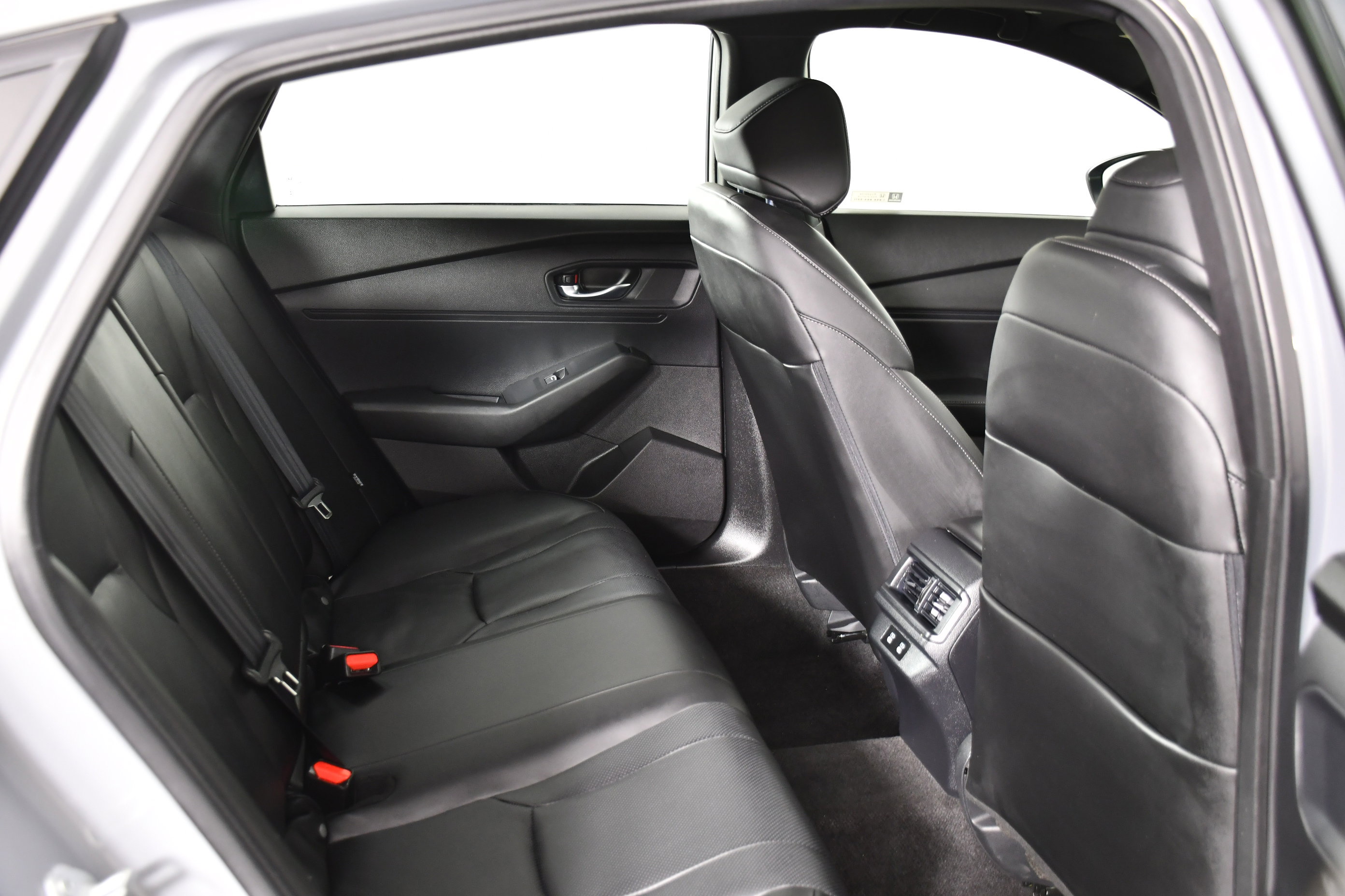 Used 2025 Honda Accord Sport image 38