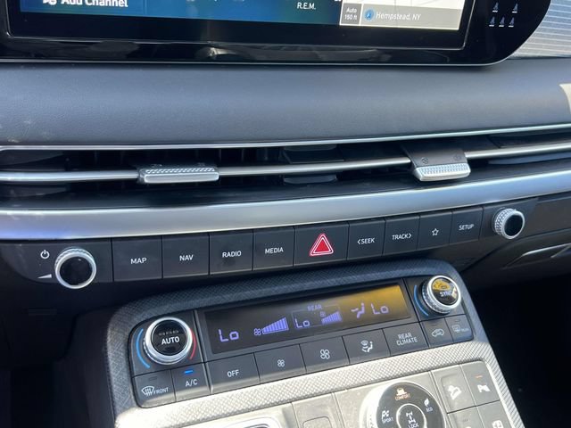 Used 2023 Hyundai Palisade Limited w/ Cargo Package AWD/4WD image 29
