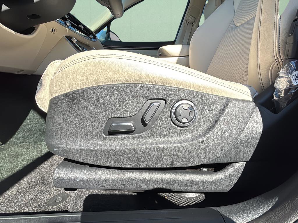 Certified 2026 Genesis GV70 2.5T image 19