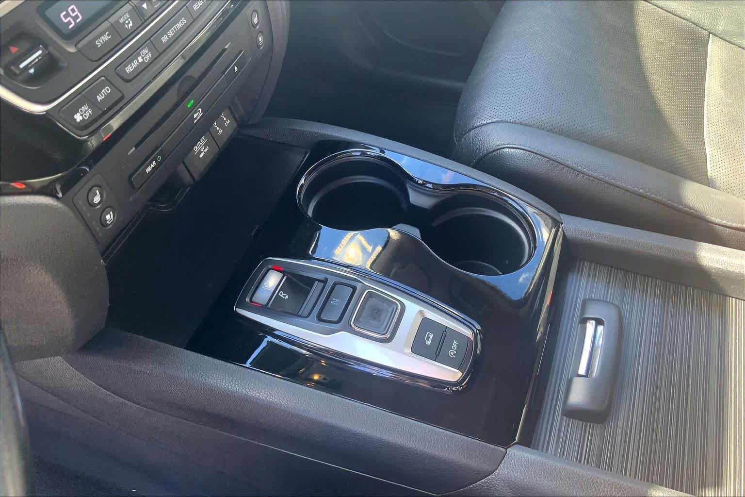 Used 2016 Honda Pilot Elite image 16