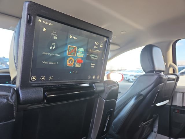 Used 2018 Chrysler Pacifica Limited image 11