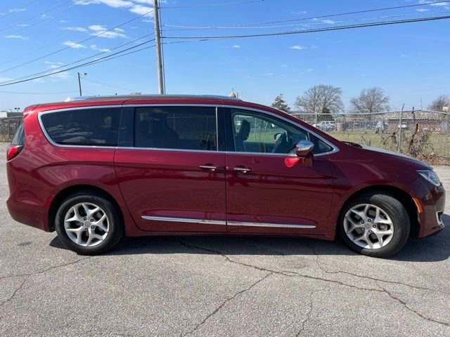 Used 2020 Chrysler Pacifica Limited image 7