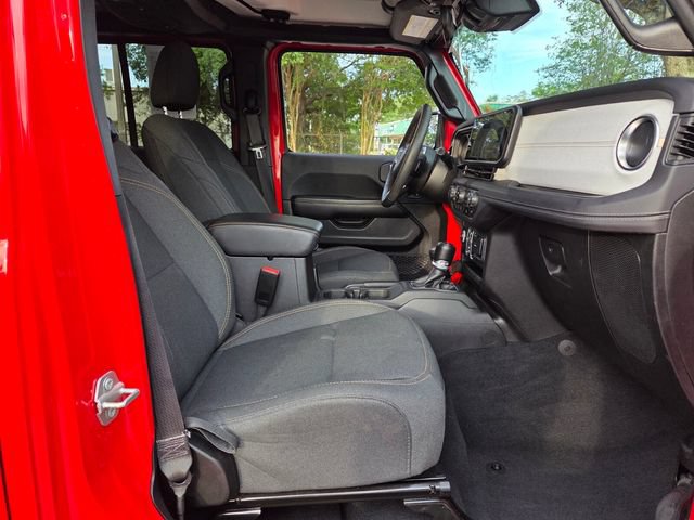 Used 2025 Jeep Wrangler Unlimited Sahara AWD/4WD image 23