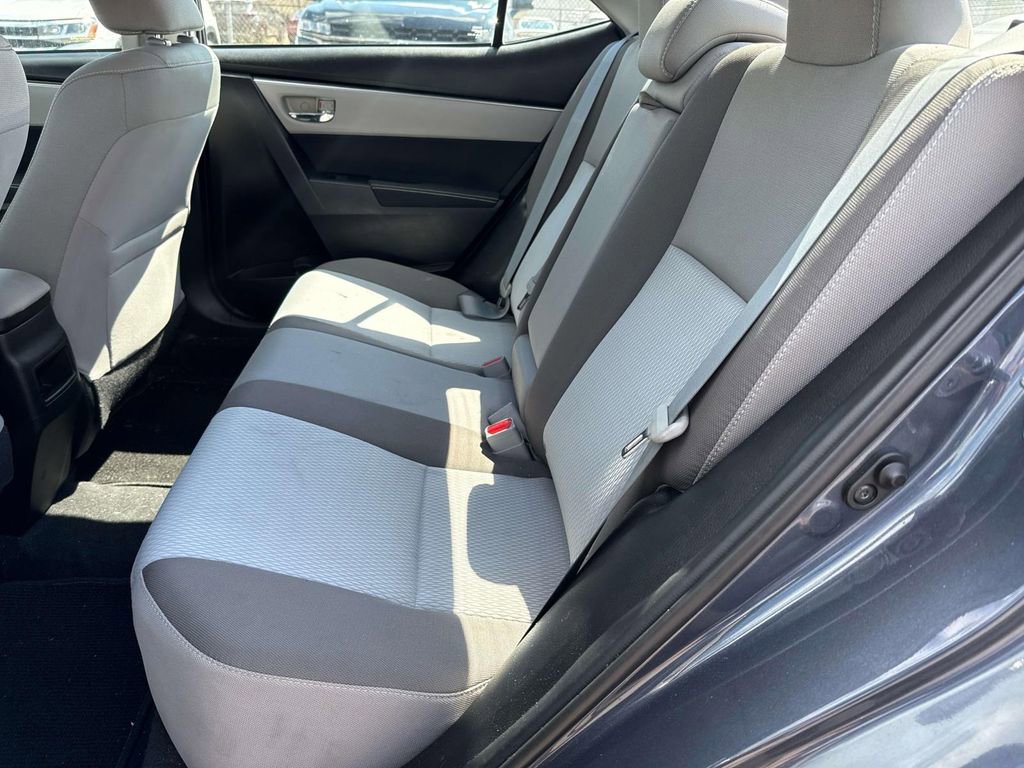 Used 2018 Toyota Corolla LE FWD image 16