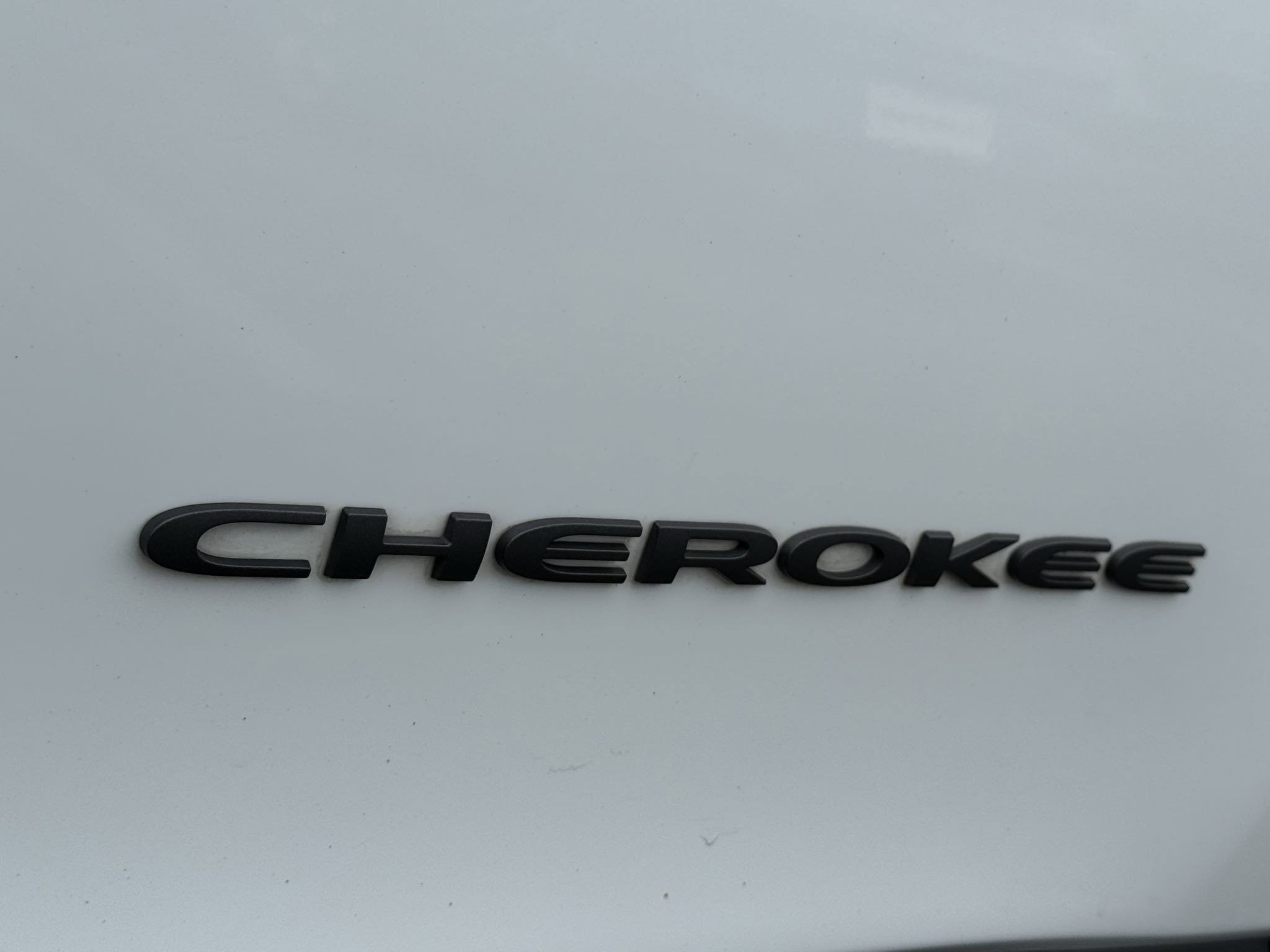 Used 2018 Jeep Cherokee Trailhawk image 25