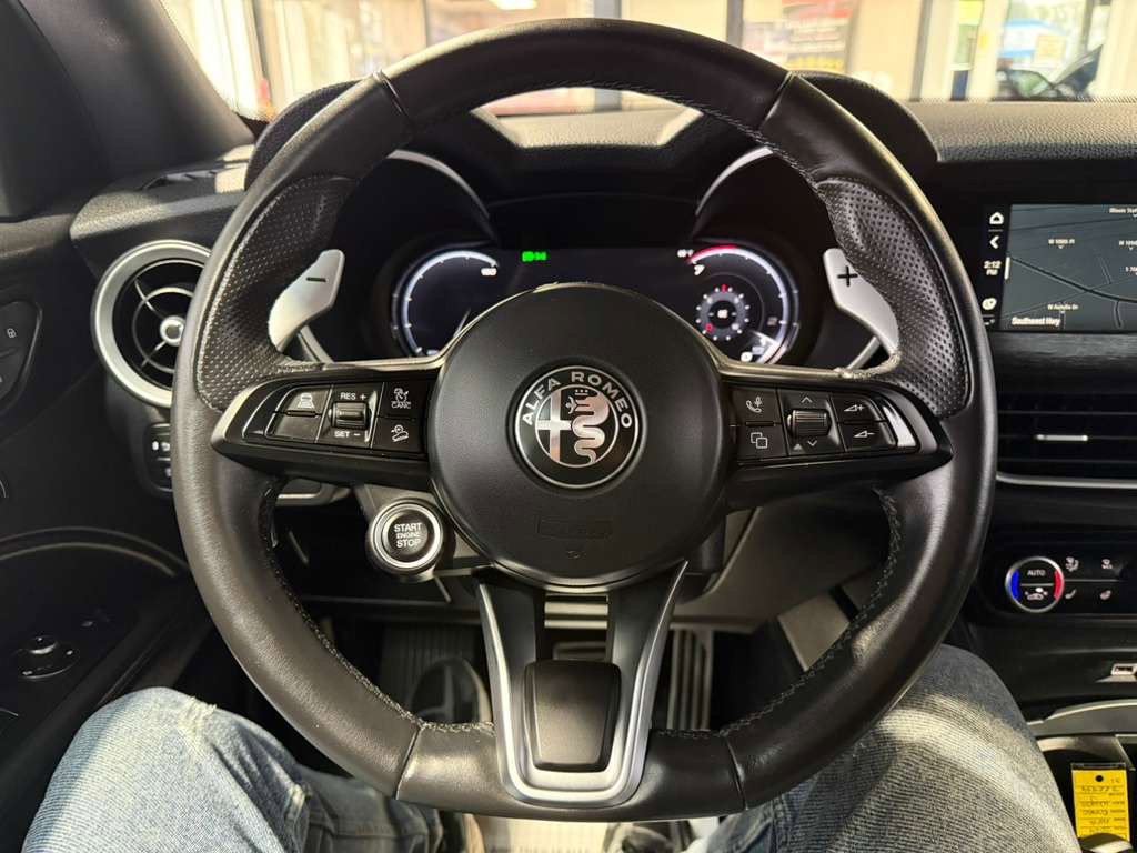 Used 2024 Alfa Romeo Stelvio Sprint RWD image 12