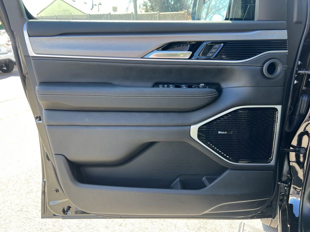 New 2026 Jeep Grand Wagoneer Limited image 10