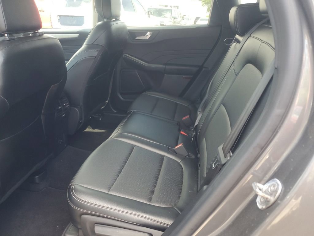 Used 2022 Ford Escape SEL FWD image 13