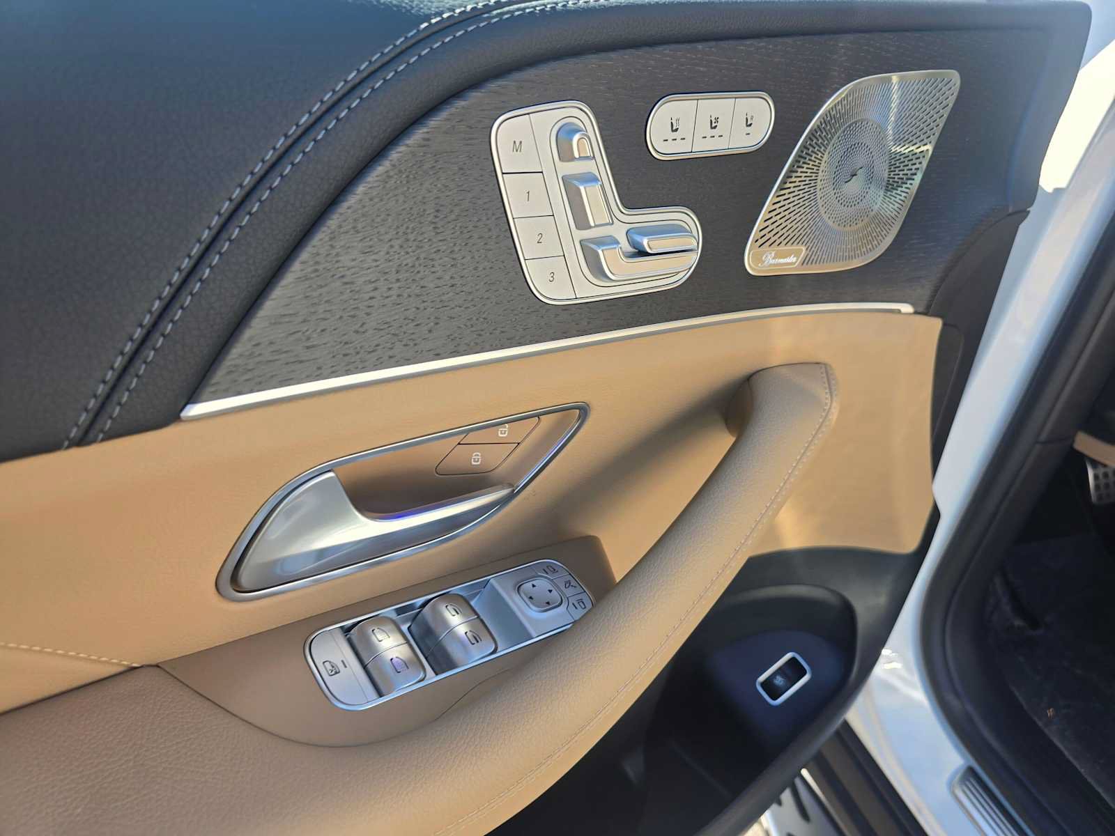 Used 2026 Mercedes-Benz GLS 580 4MATIC image 24