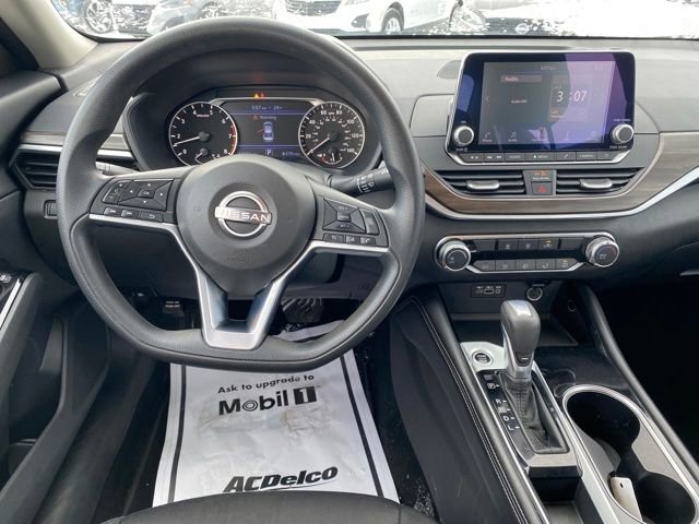 Used 2023 Nissan Altima 2.5 SV image 8