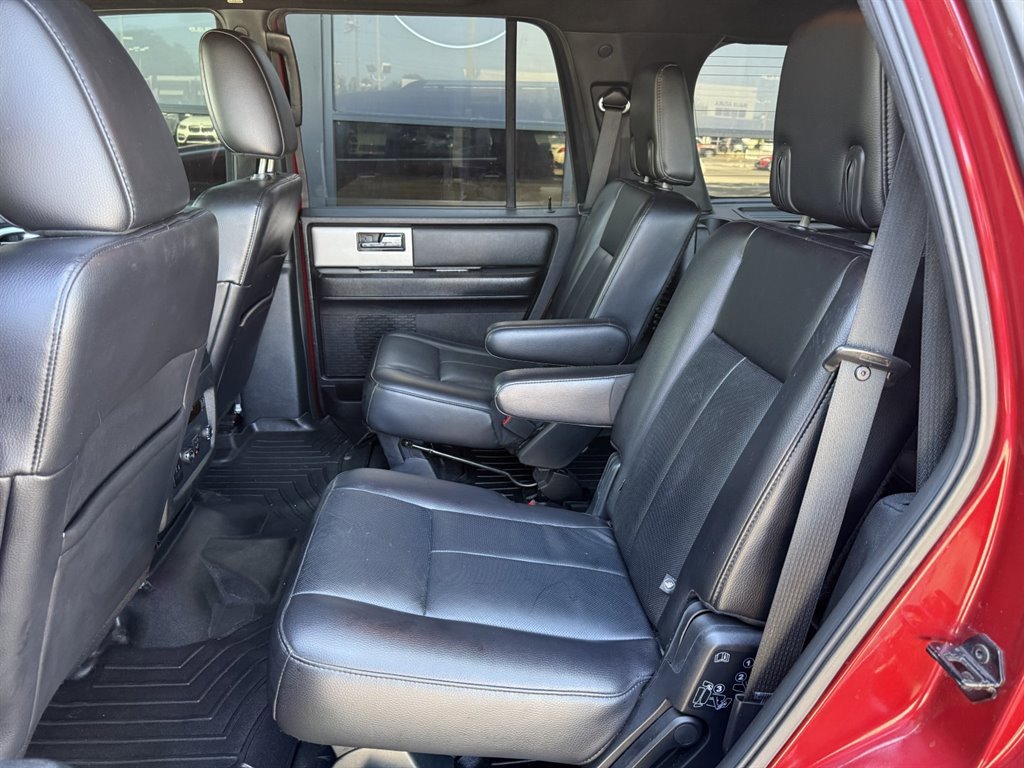 Used 2016 Ford Expedition Limited w/ Equipment Group 301A RWD image 16