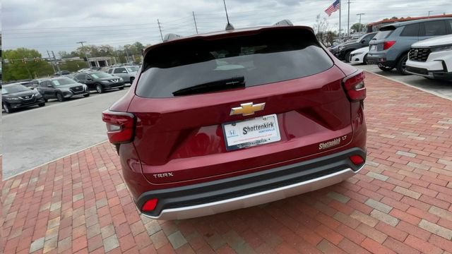 Used 2025 Chevrolet Trax LT w/ Driver Confidence Package FWD image 8
