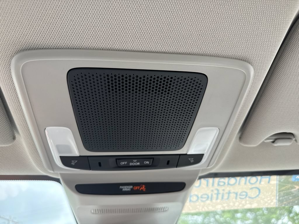 Certified 2025 Honda HR-V LX image 36