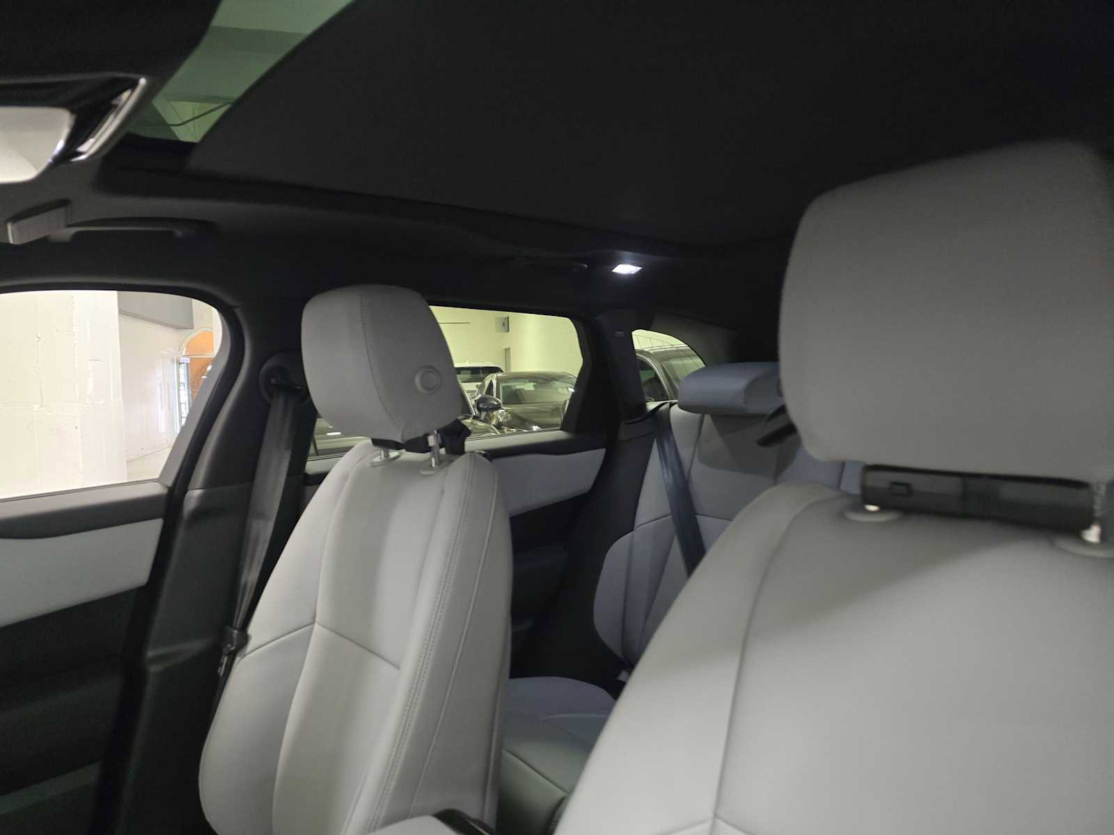 New 2026 Land Rover Range Rover Velar Dynamic SE image 20