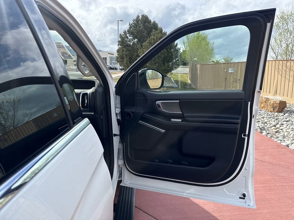 Certified 2025 Ford Expedition Platinum image 27