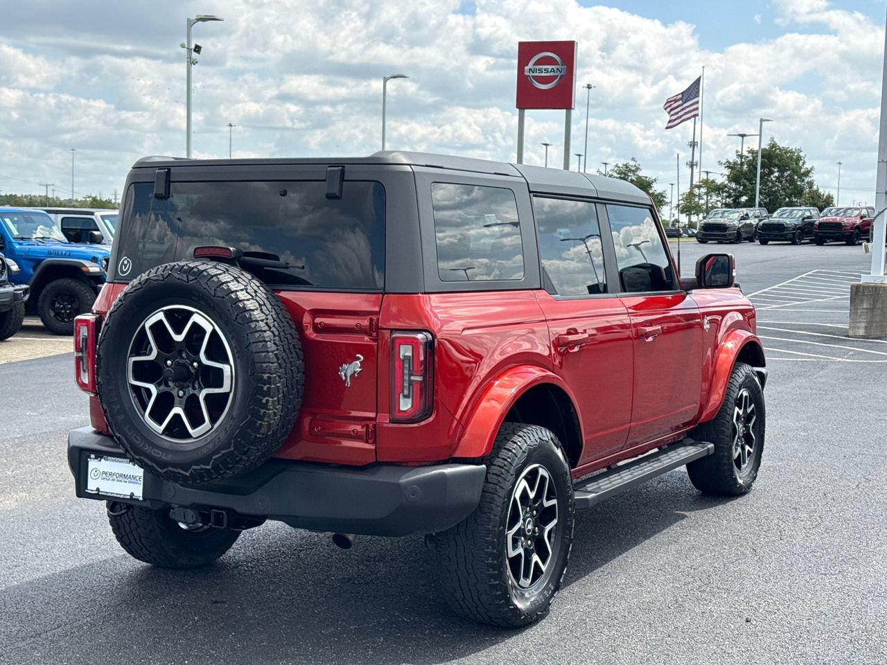 Used 2023 Ford Bronco Outer Banks AWD/4WD image 3