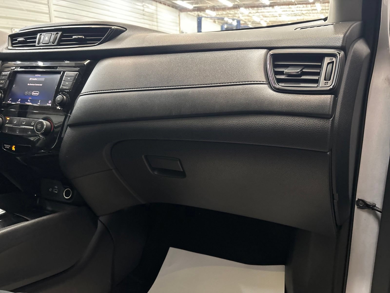 Used 2019 Nissan Rogue S AWD/4WD image 28