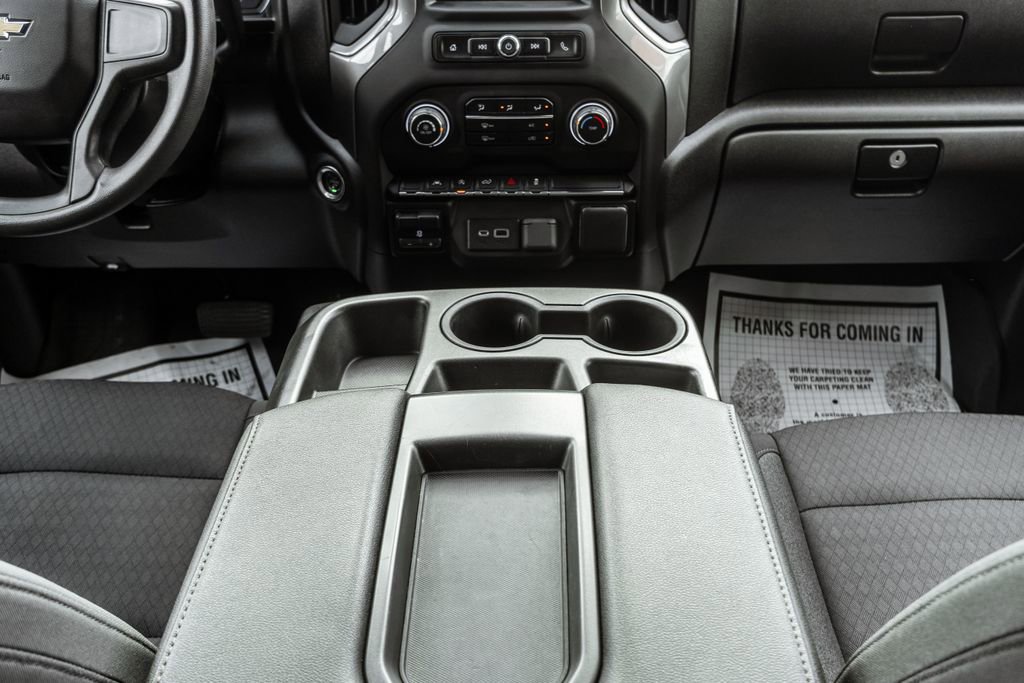 Used 2023 Chevrolet Silverado 1500 Custom image 11