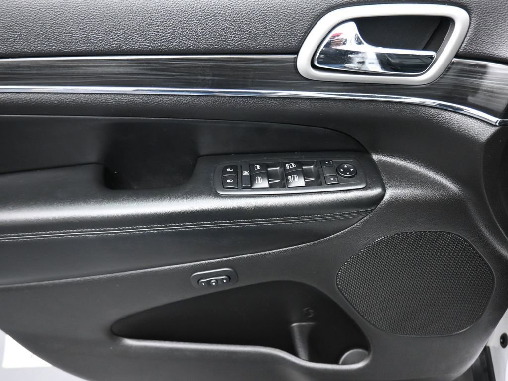 Used 2020 Jeep Grand Cherokee Limited image 10