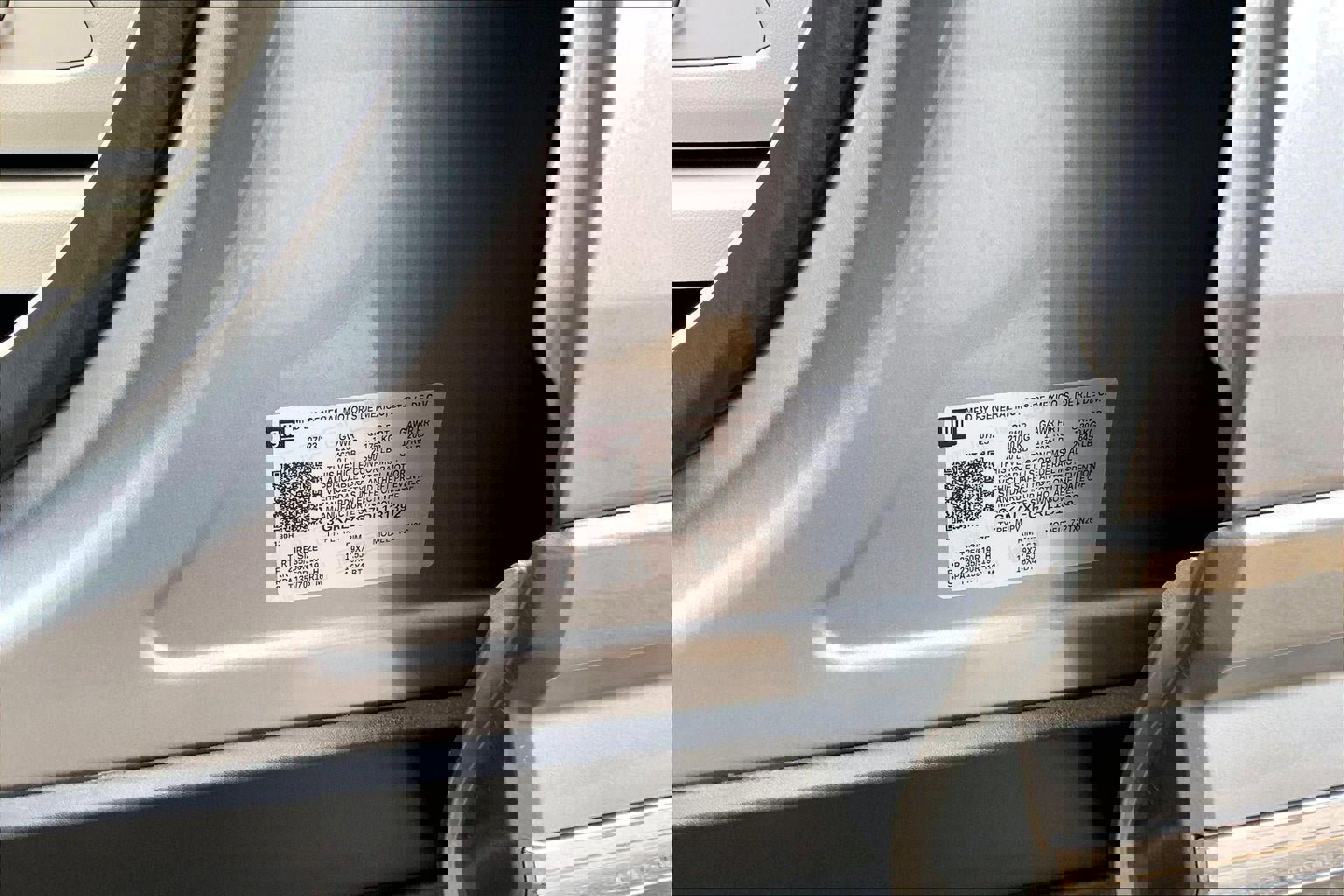 Used 2024 GMC Terrain Denali w/ Denali Premium Package AWD/4WD image 31