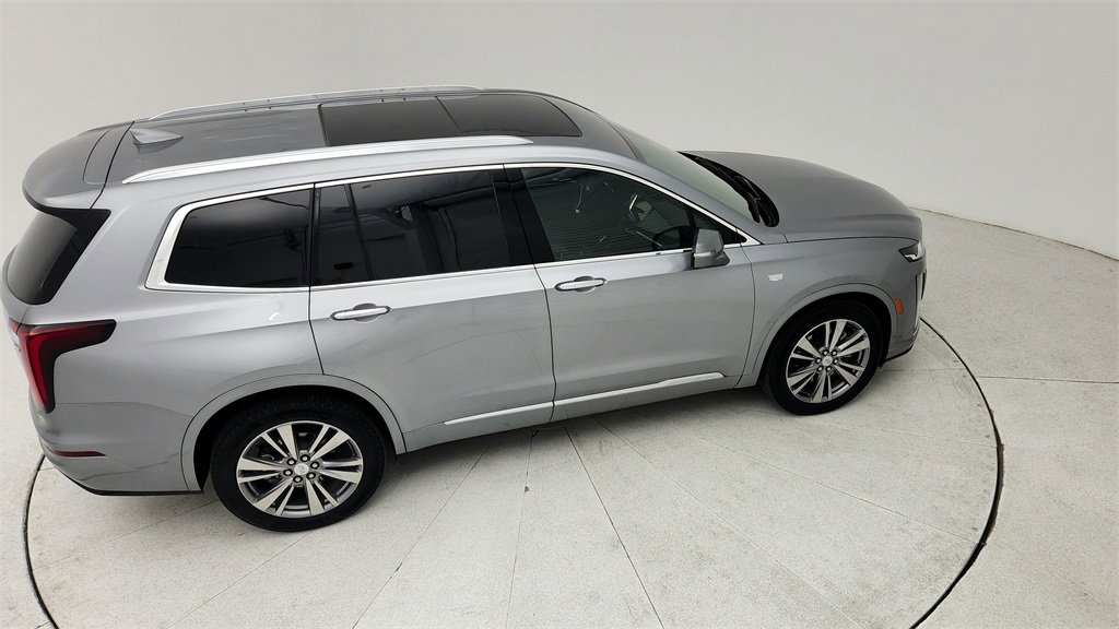 Used 2025 Cadillac XT6 Premium Luxury image 39